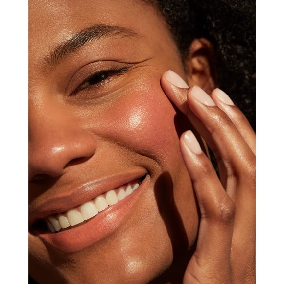 ‘Paloma’ Cheeky Clean Cream Blush - Picture 5 of 6